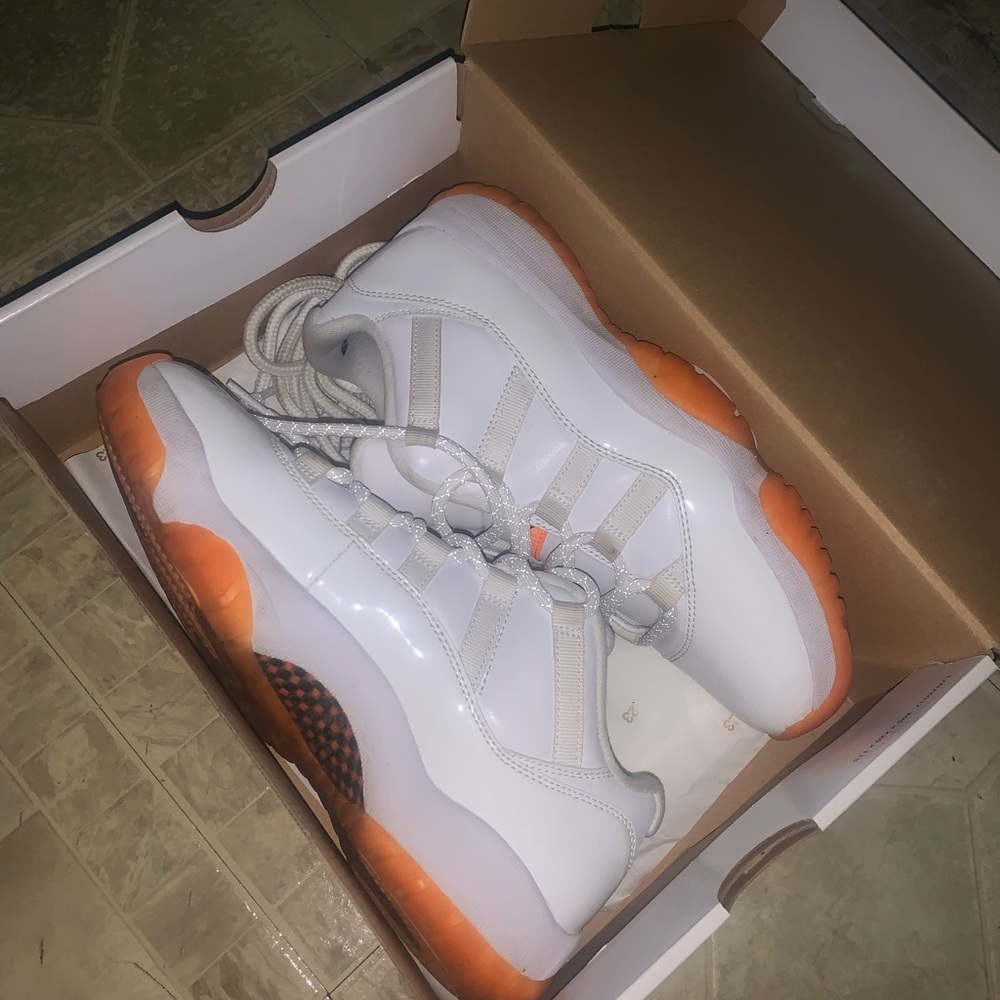 Air Jordan 11 Retro Low 'Bright Citrus'